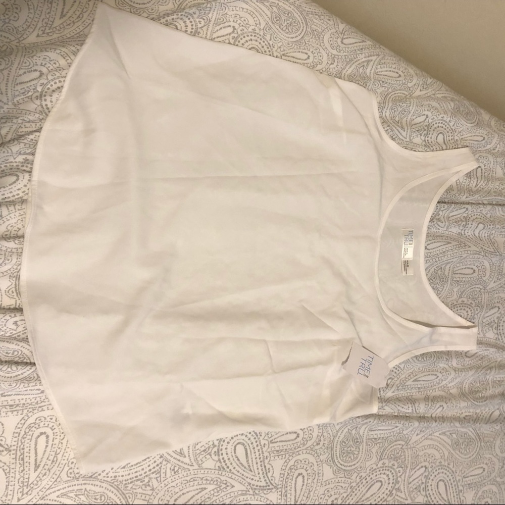 Size Small White Time and Tru Tank
